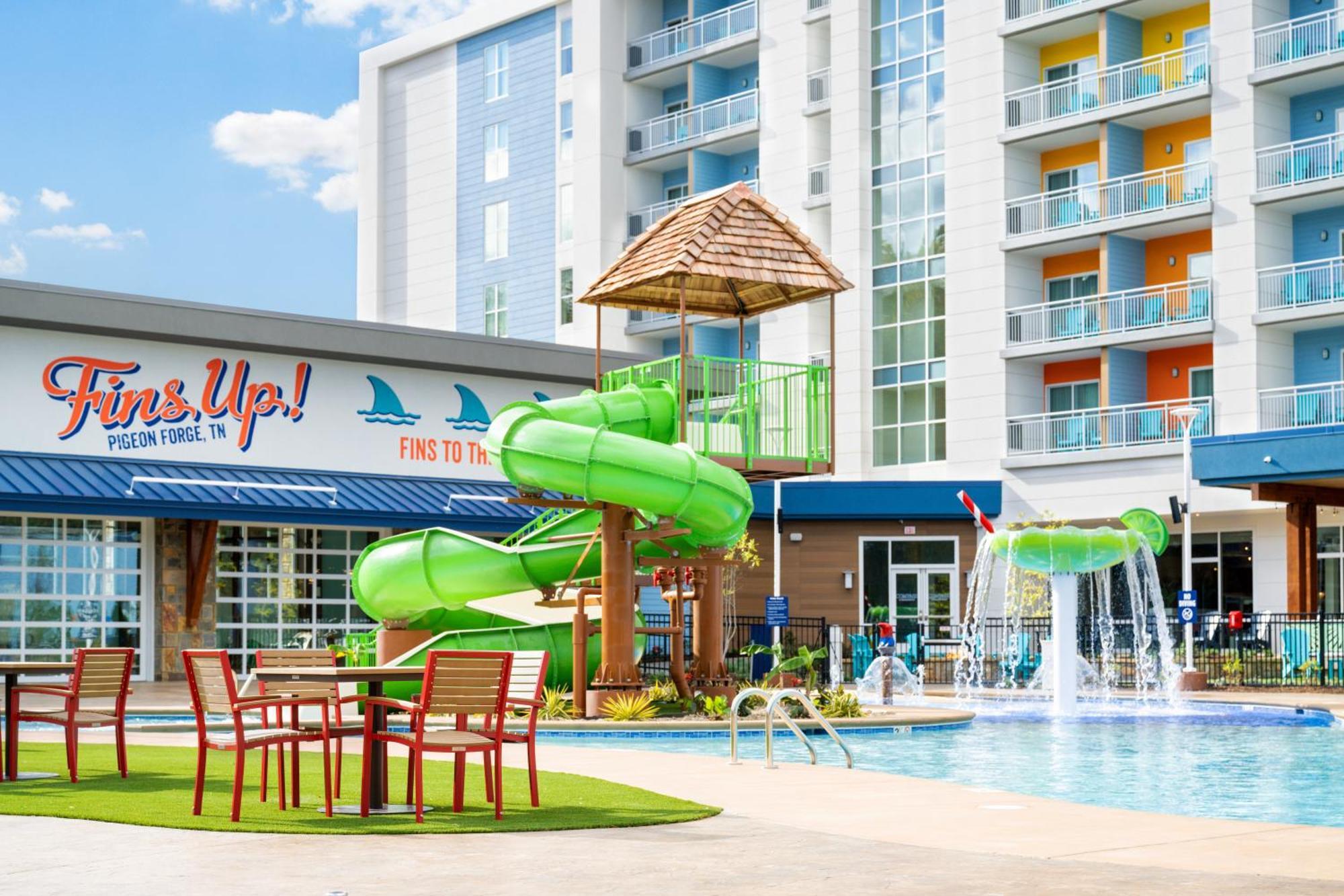 Compass By Margaritaville Hotel بيدجن فورج المظهر الخارجي الصورة